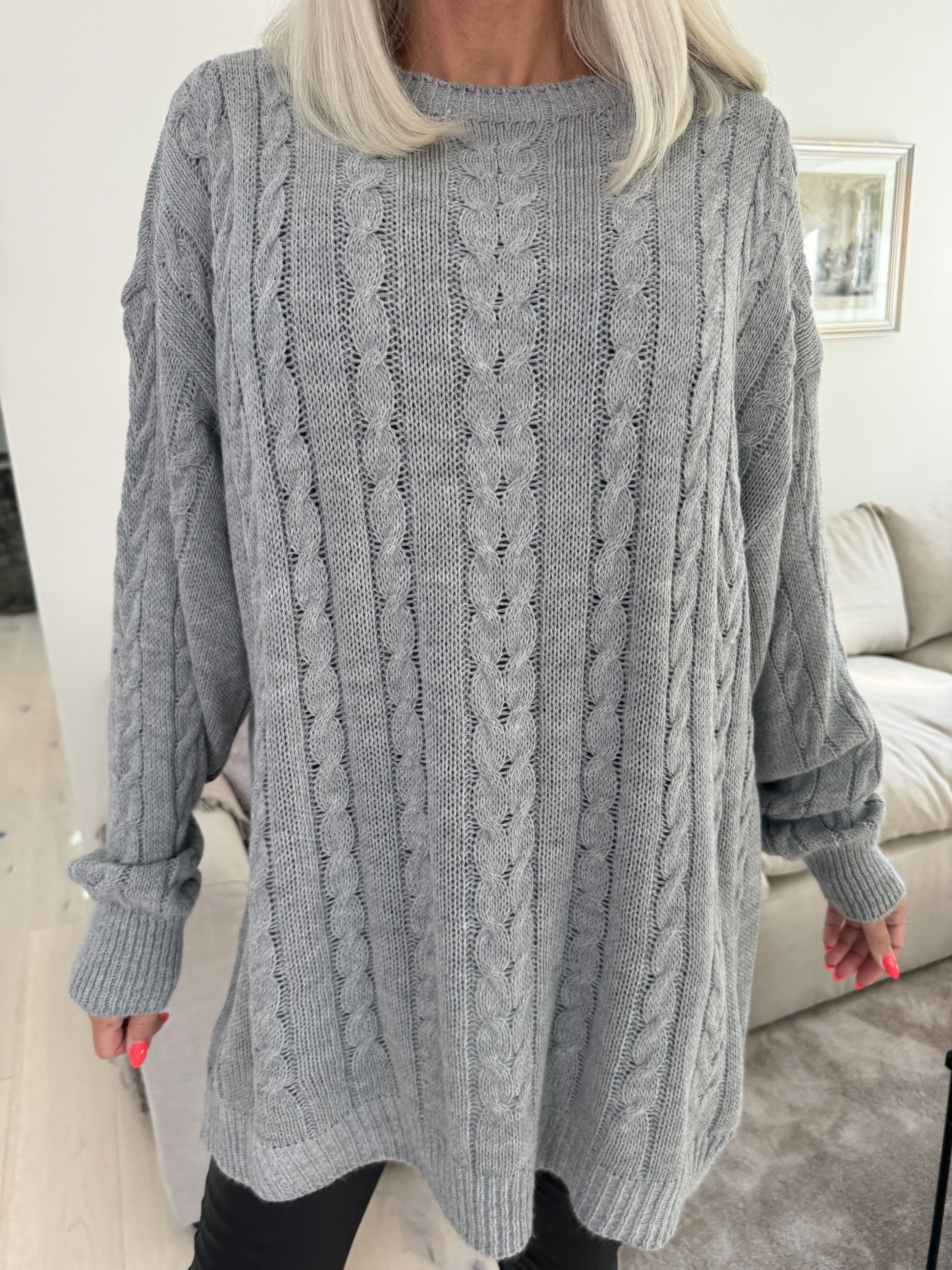 Annisa - Kabelstickad kofta och tröja